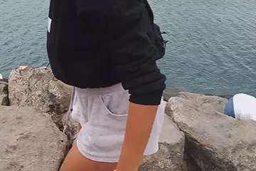 Limpieza de la escollera sur del muelle de Taliarte (Foto Pedro Martel/Wendy Cruz)